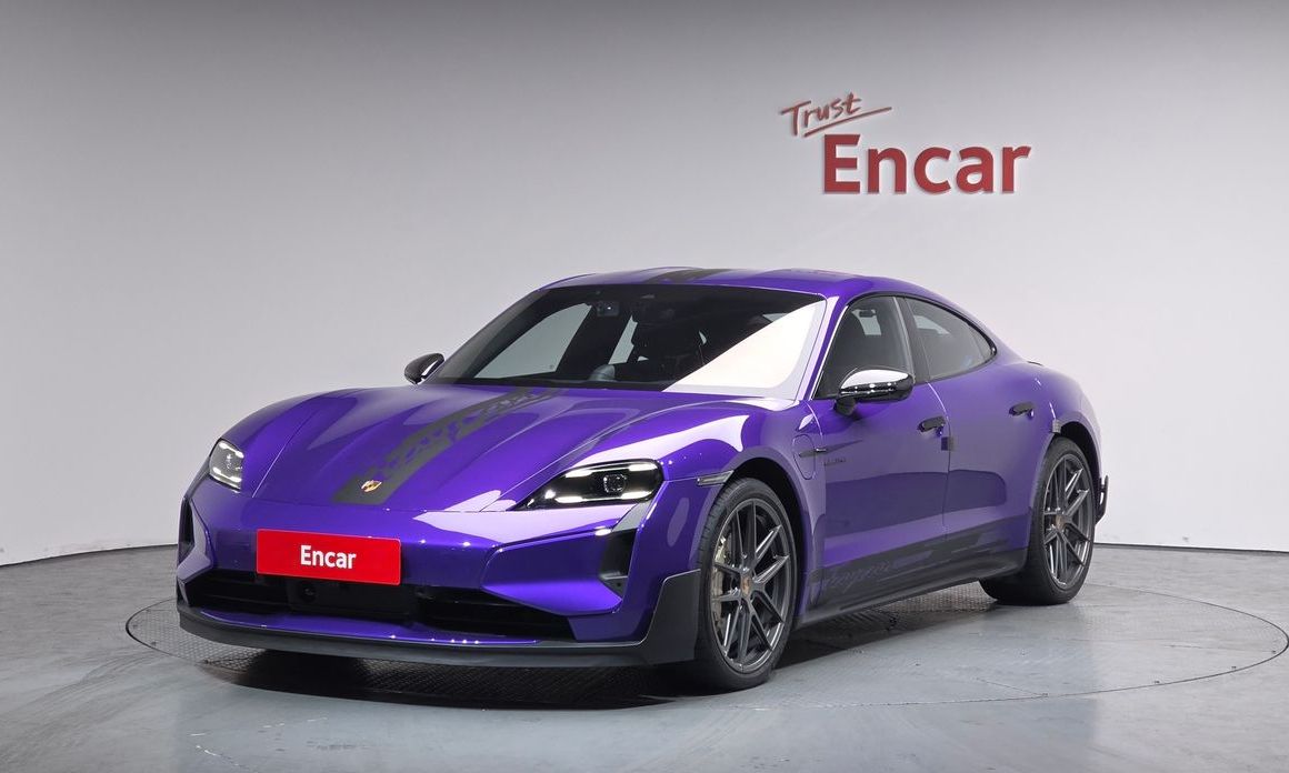 Porsche Taycan 2025