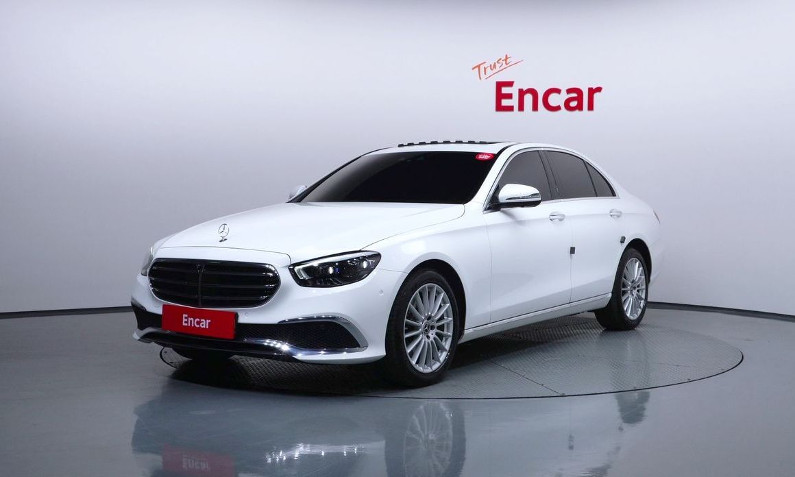 Mercedes-Benz E-Class 2023