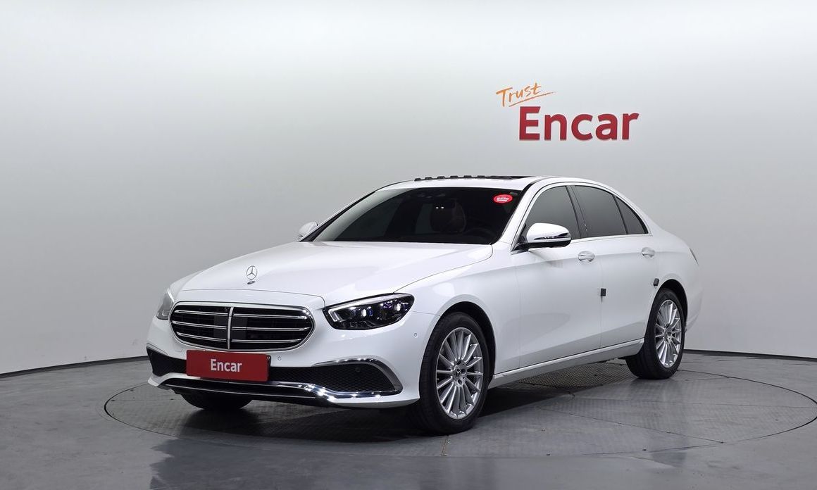 Mercedes-Benz E-Class 2022