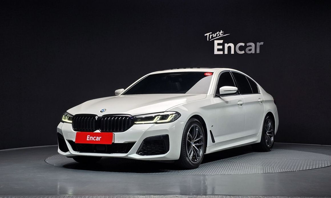 BMW 5-Series 2023