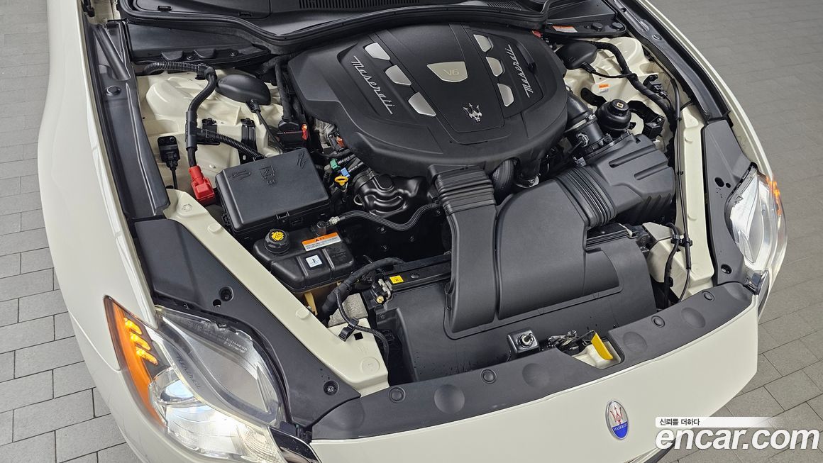 Maserati Quattroporte 2015