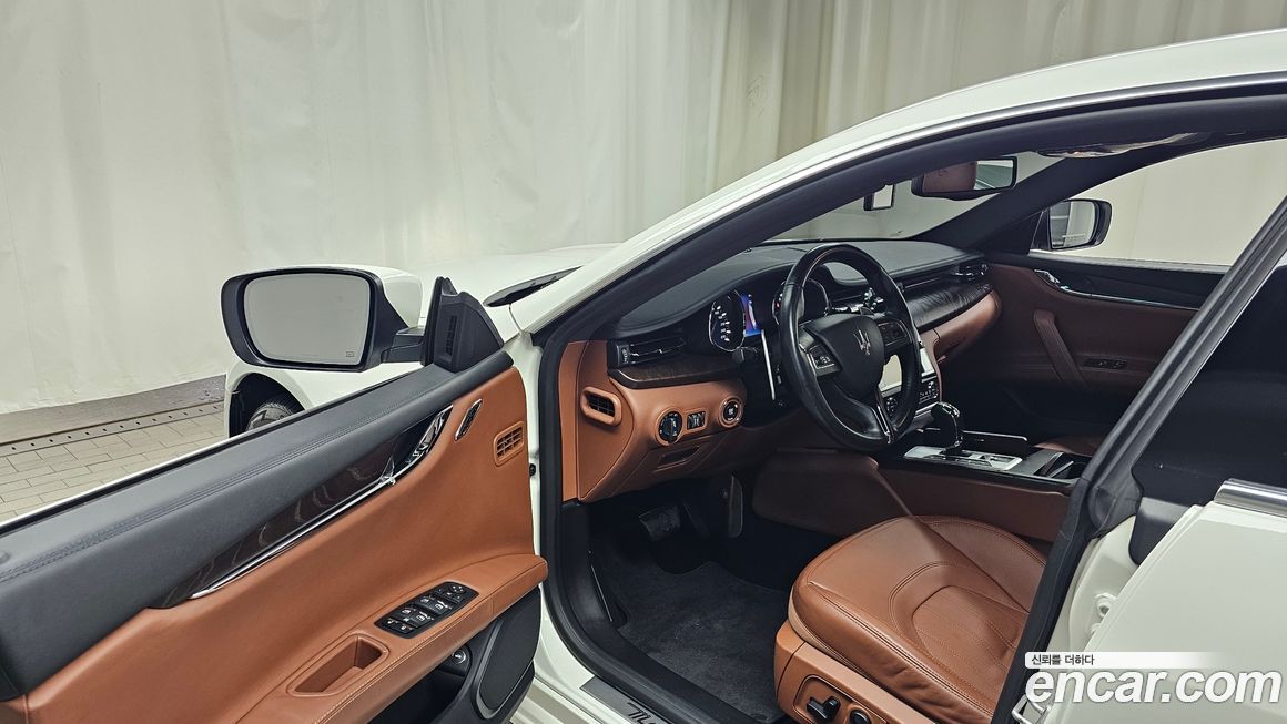 Maserati Quattroporte 2015