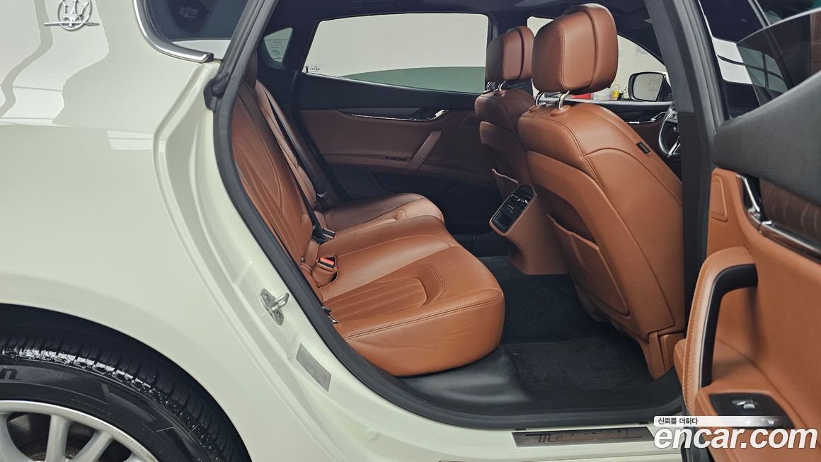 Maserati Quattroporte 2015