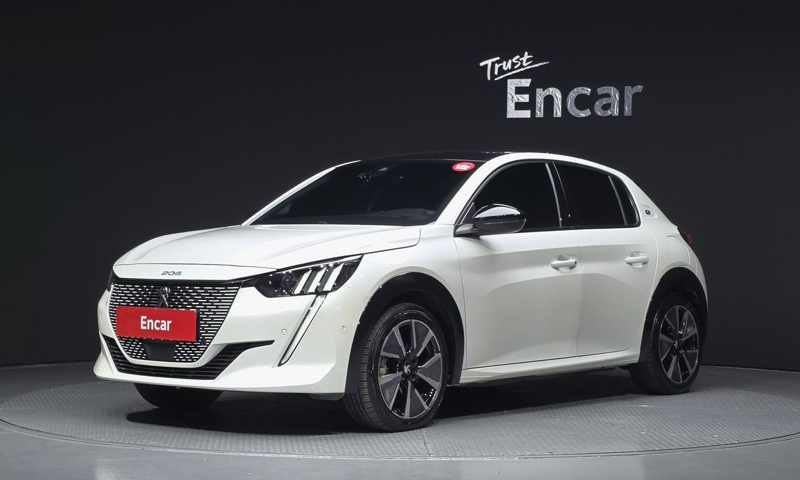 Peugeot 208 2021