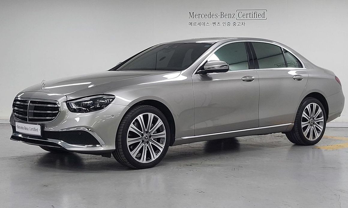 Mercedes-Benz E-Class 2023