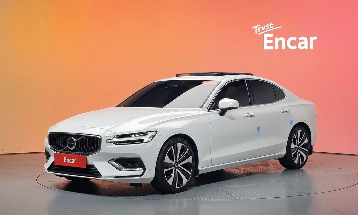 Volvo S60 2023