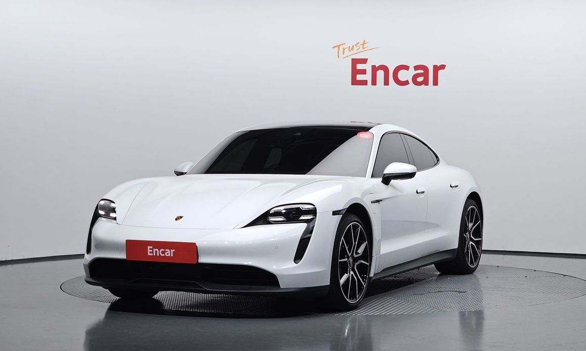 Porsche Taycan 2023