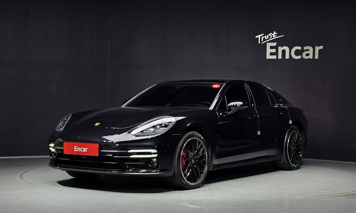 Porsche Panamera 2023