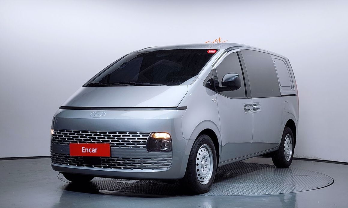 Hyundai Staria 2025