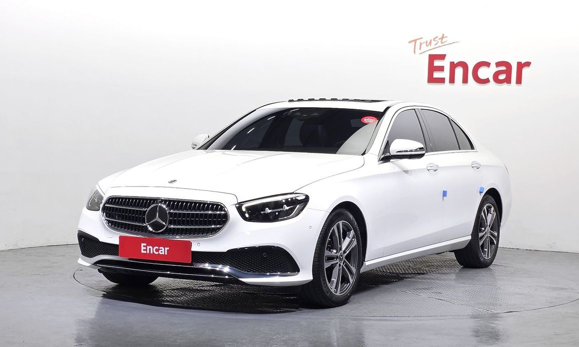 Mercedes-Benz E-Class 2023