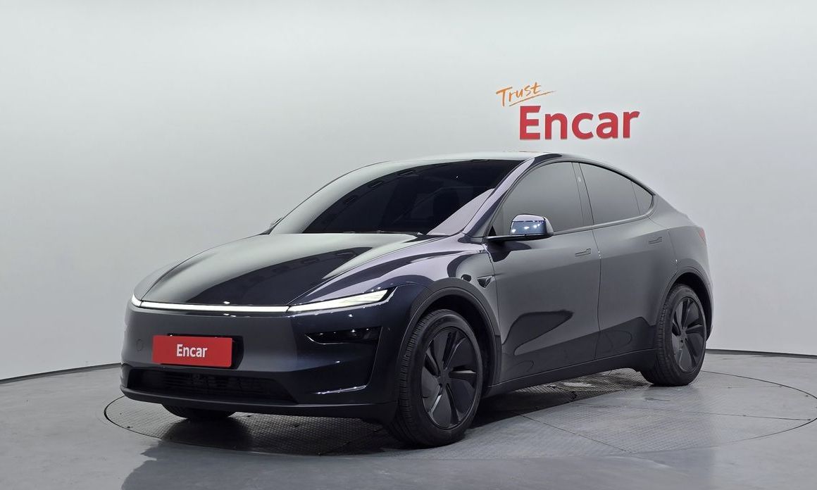 Tesla Model Y 2025