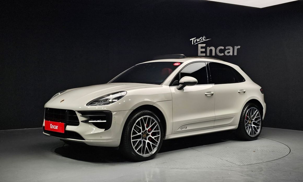 Porsche Macan 2021