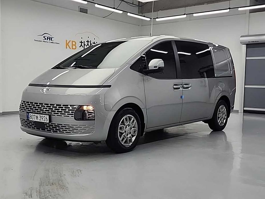 Hyundai Staria 2024