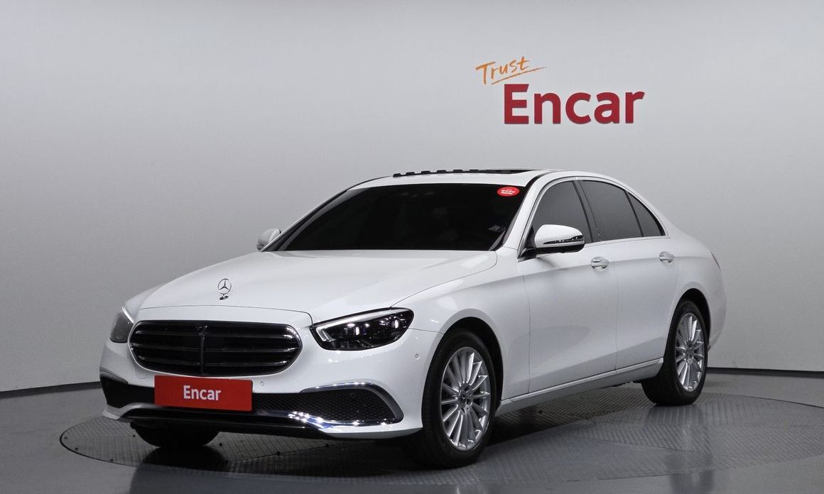 Mercedes-Benz E-Class 2022