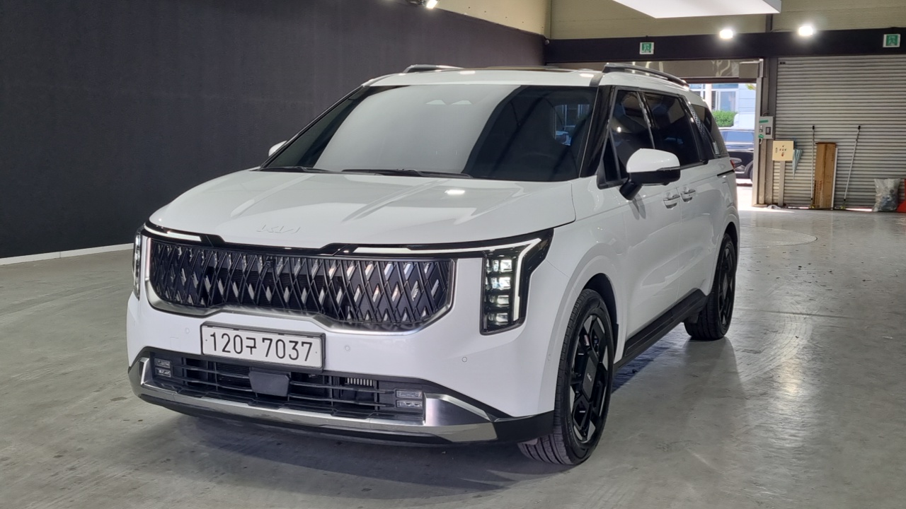 Kia Canival 2025