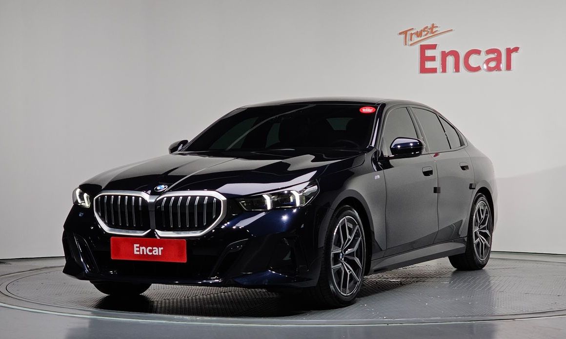 BMW 5-Series 2024