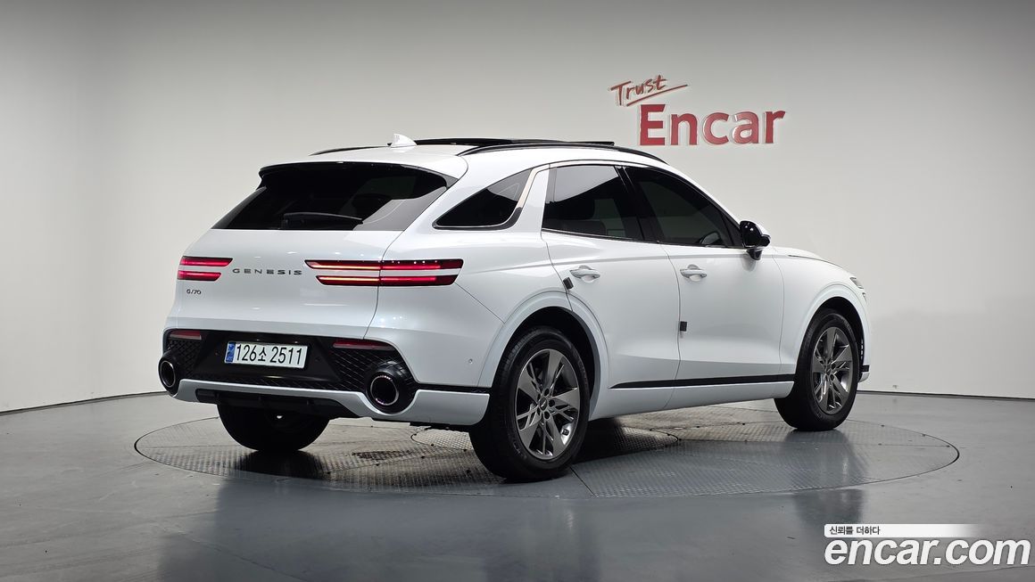 Genesis GV70 2024