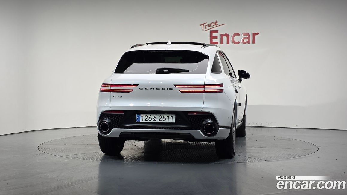 Genesis GV70 2024