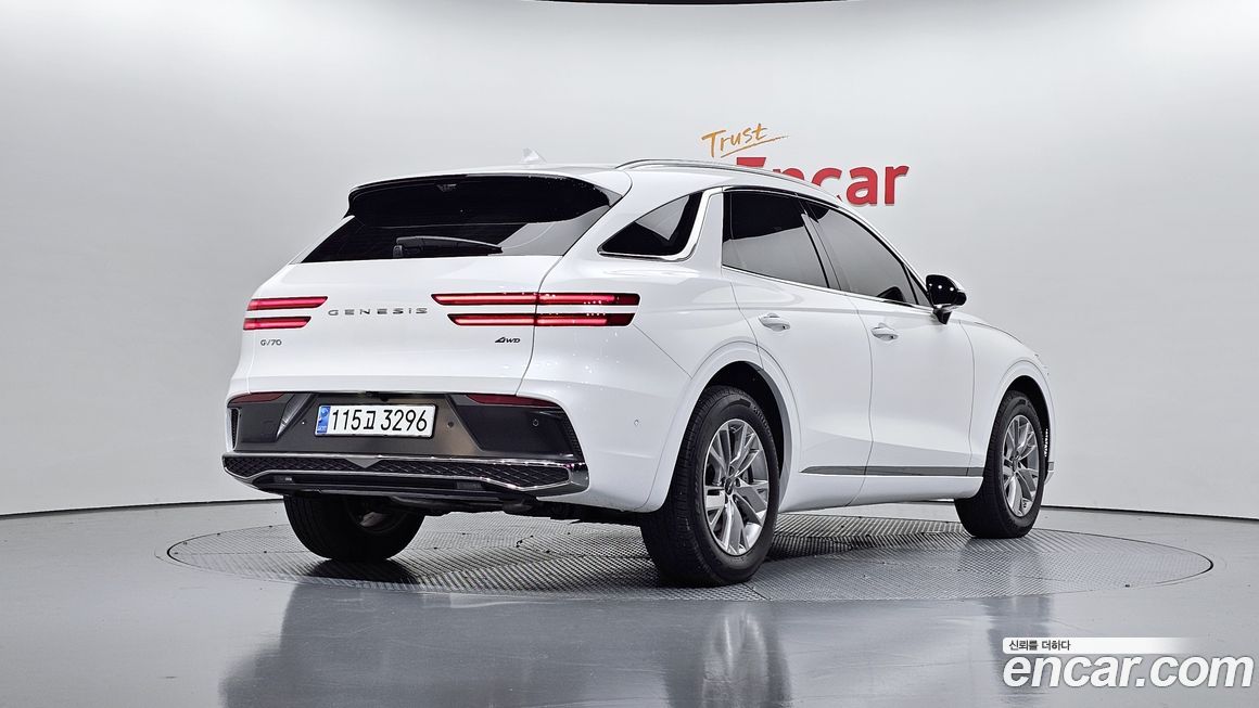 Genesis GV70 2025