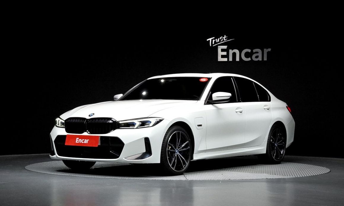 BMW 3-Series 2023