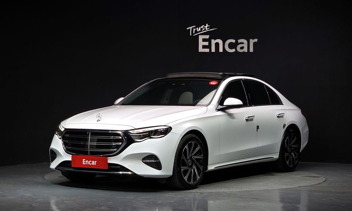 Mercedes-Benz E-Class 2024