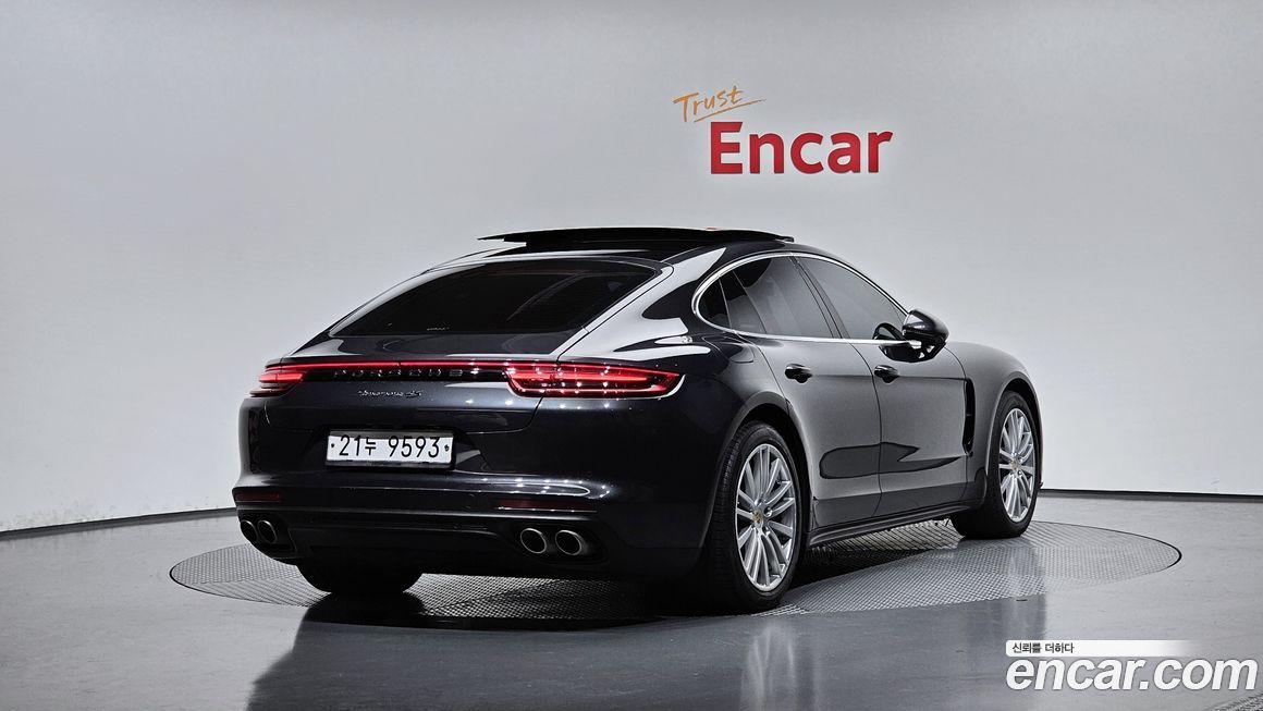 Porsche Panamera 2018