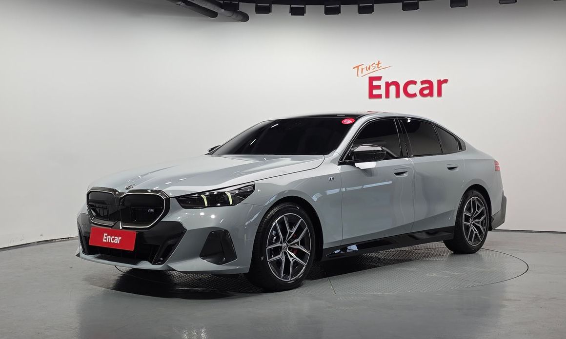 BMW 5-Series 2025