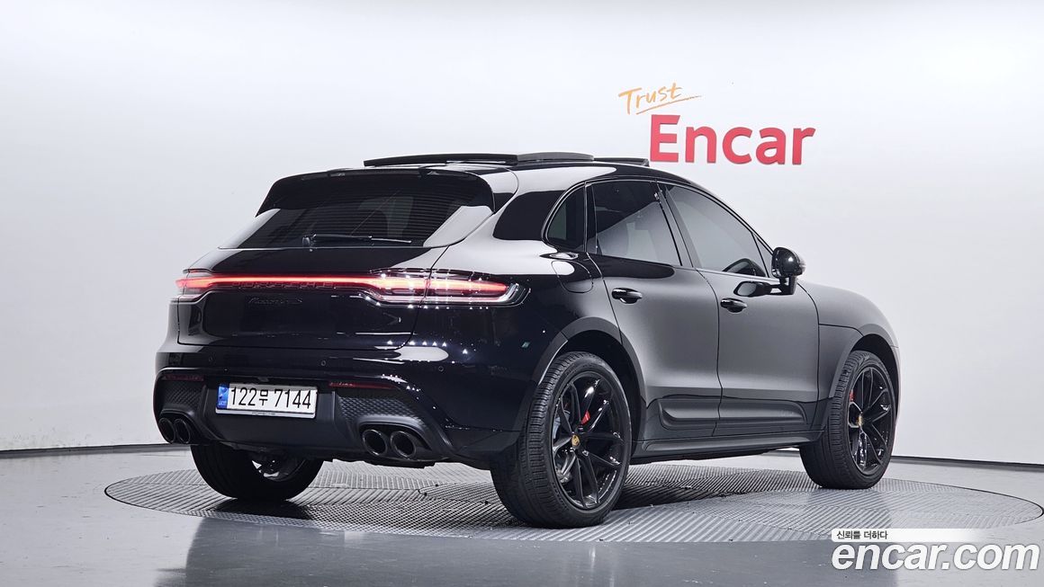 Porsche Macan 2022