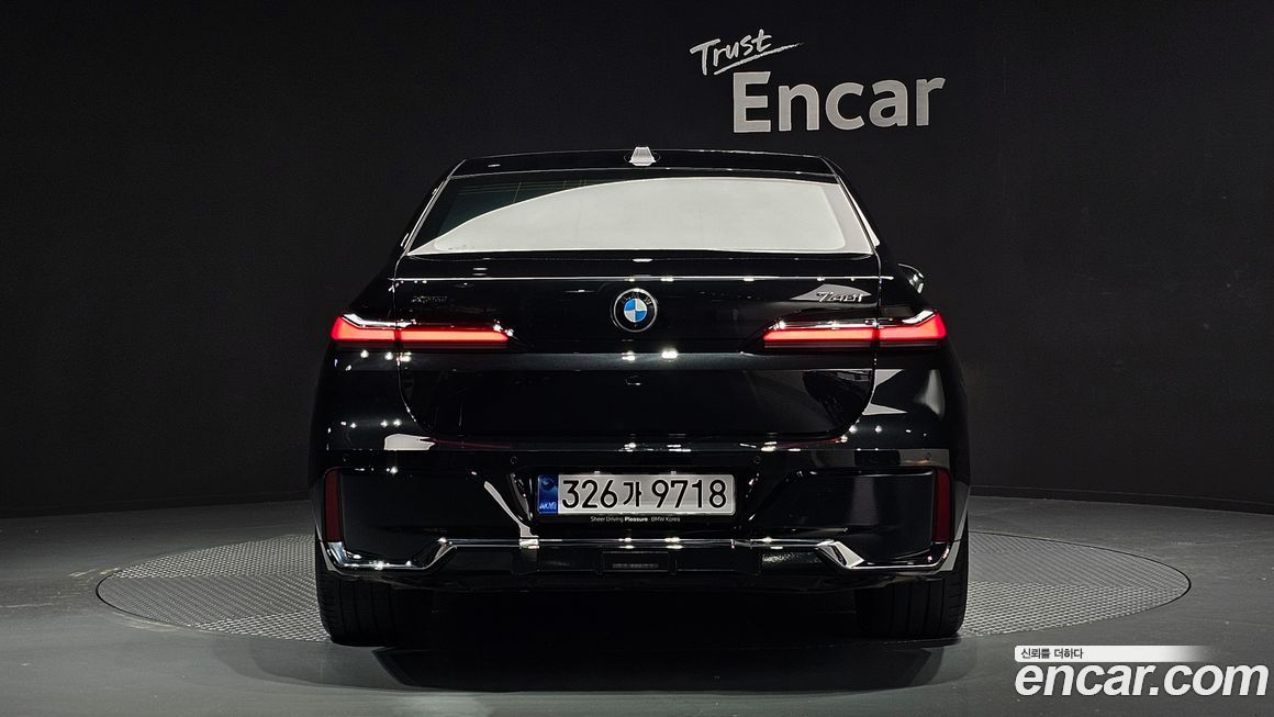 BMW 7-Series 2025