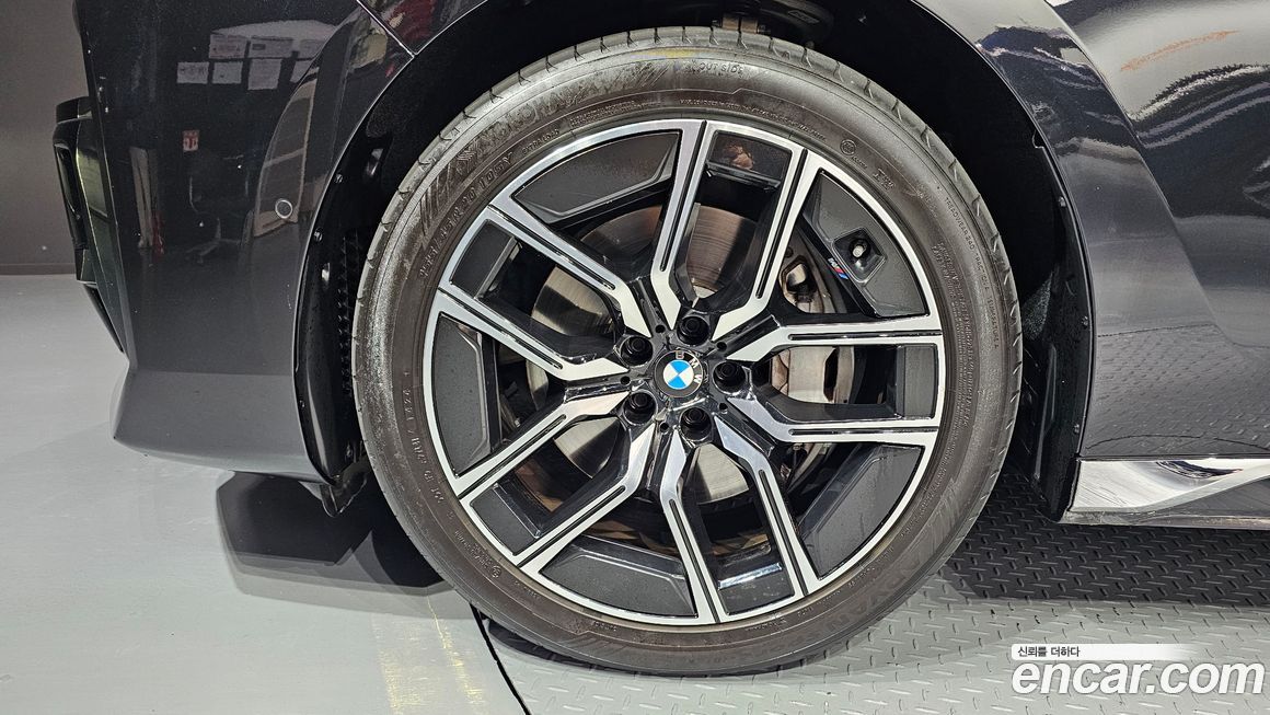 BMW 7-Series 2025
