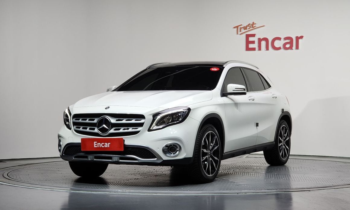 Mercedes-Benz GLA-Class 2019