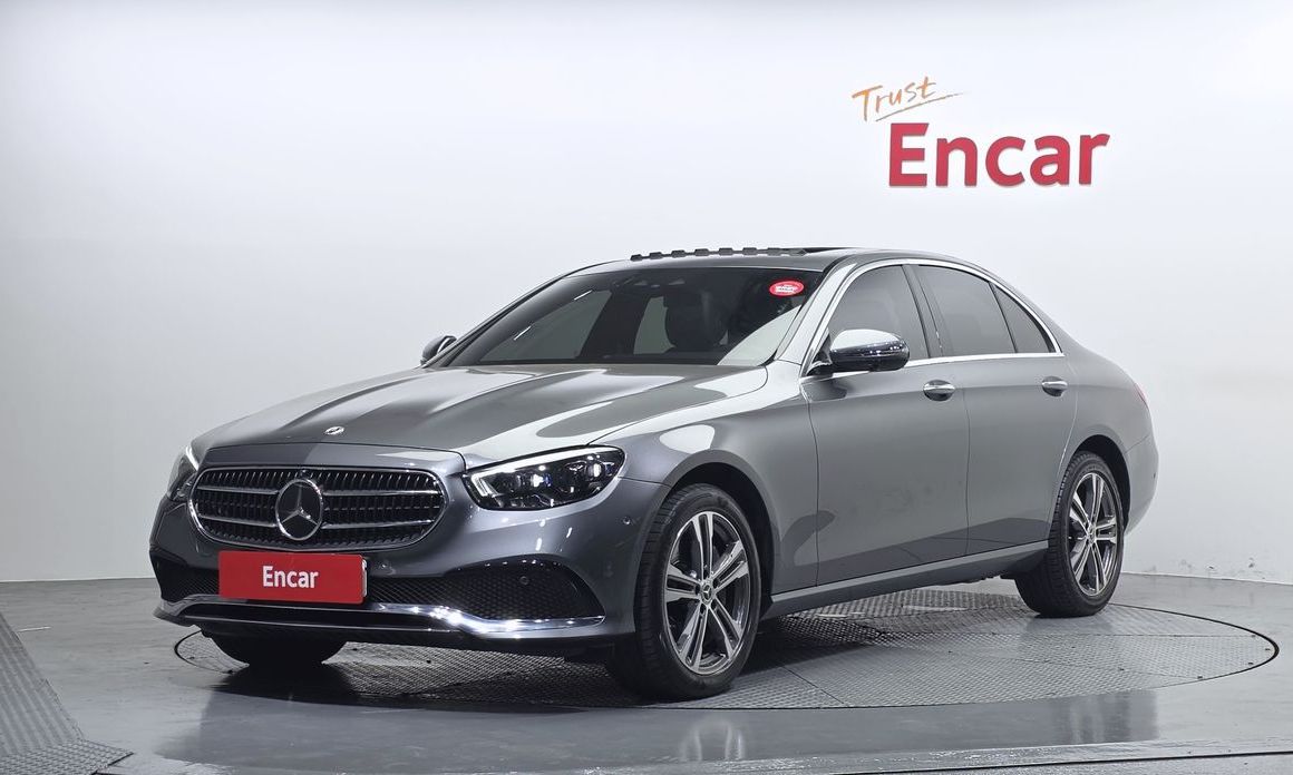 Mercedes-Benz E-Class 2022