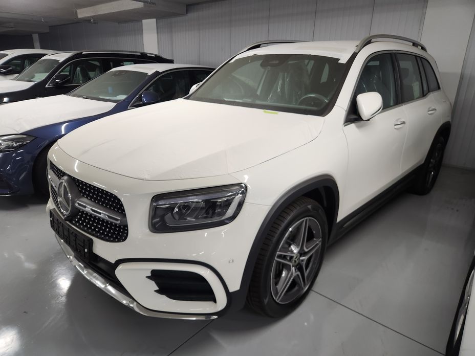 Mercedes-Benz GLB-Class 2025