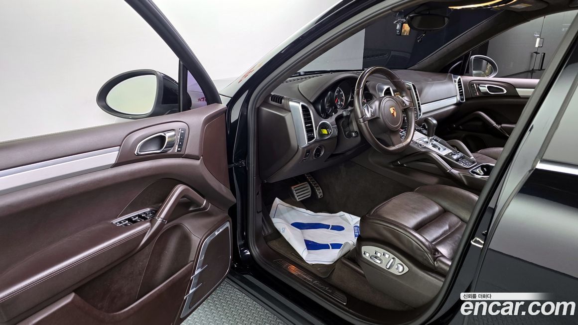 Porsche Cayenne 2011