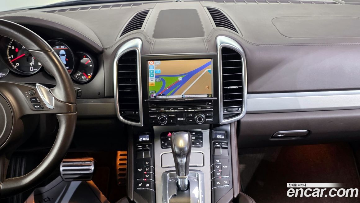 Porsche Cayenne 2011