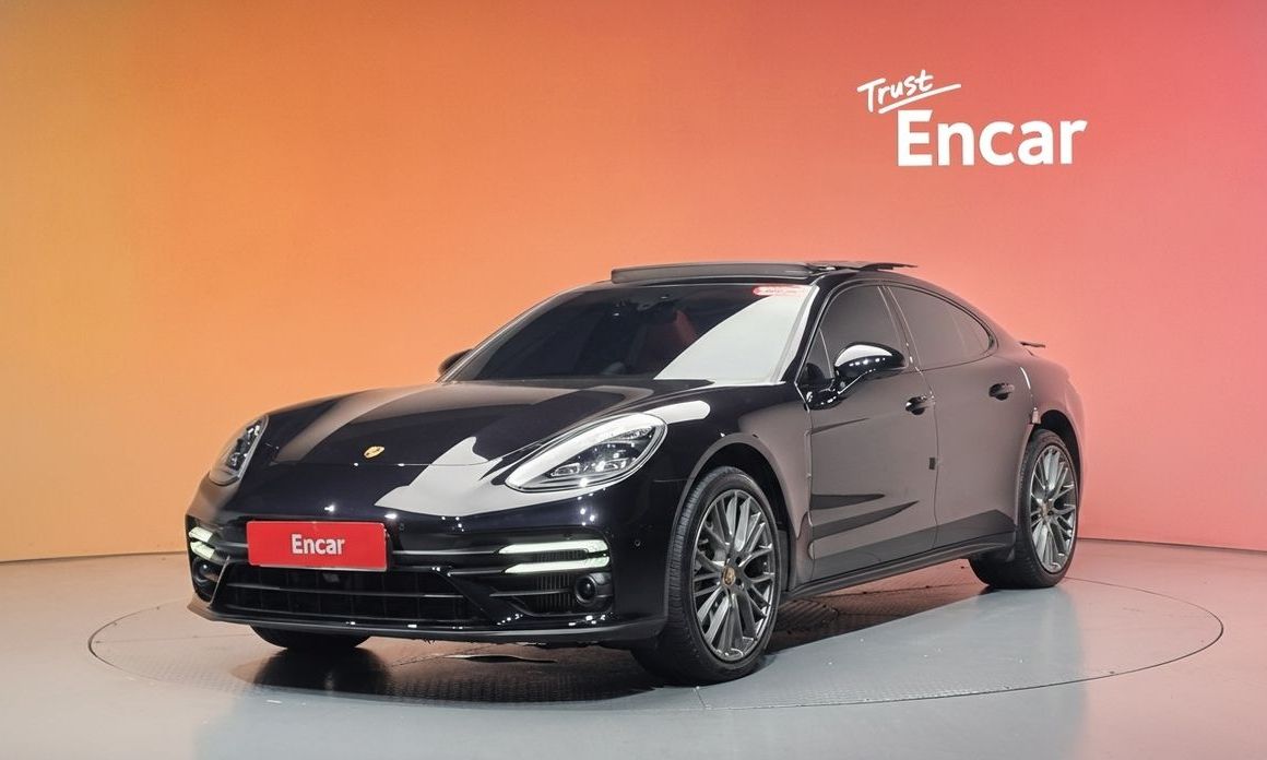 Porsche Panamera 2023