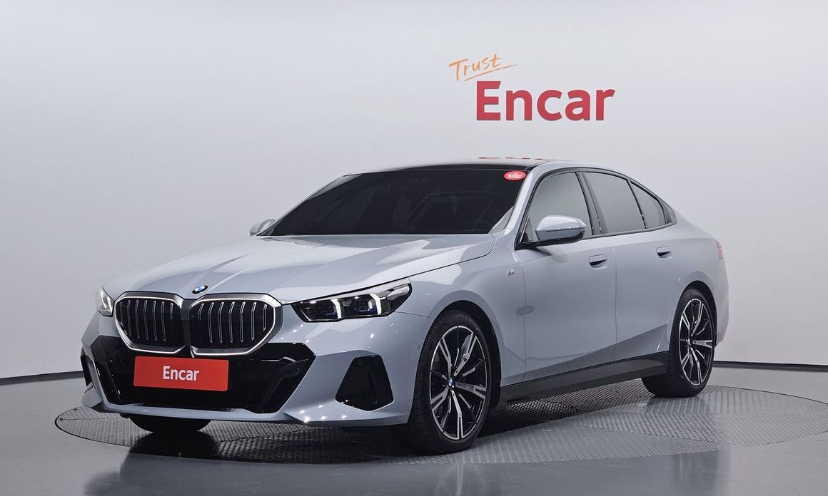 BMW 5-Series 2025