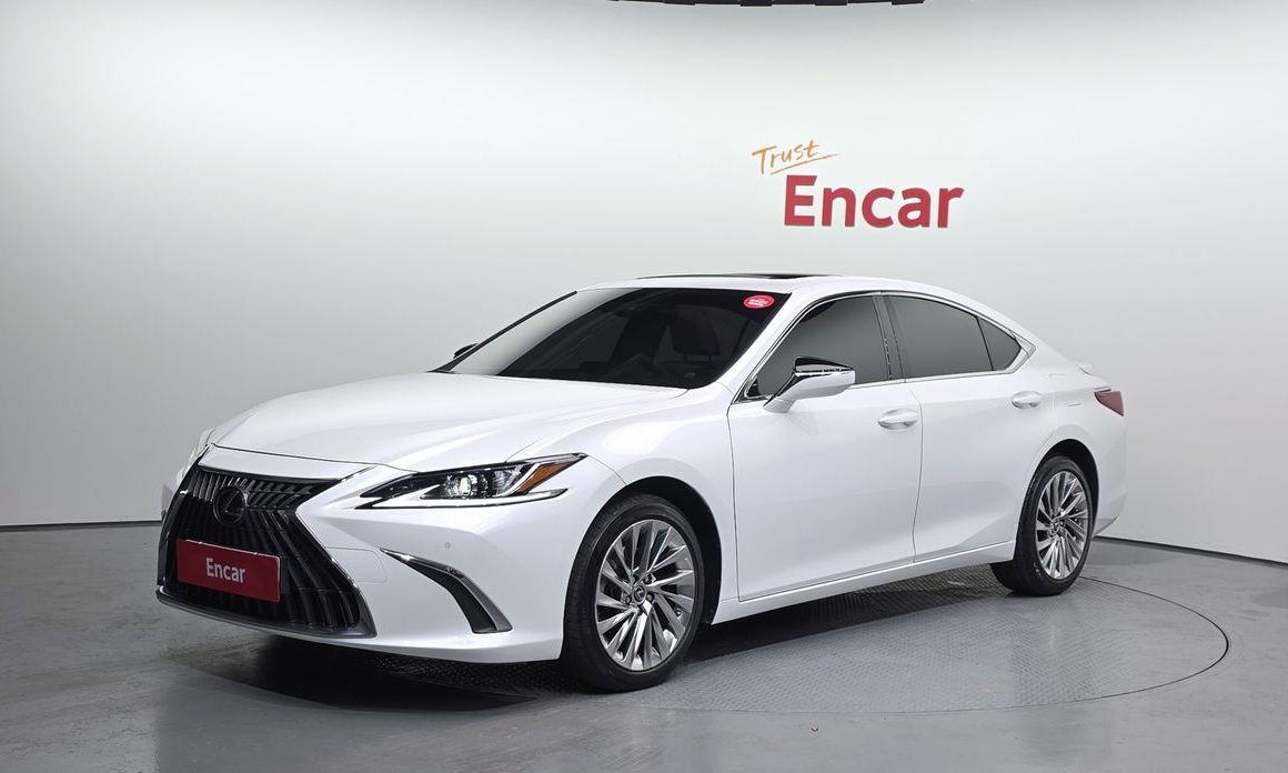 Lexus ES 2023
