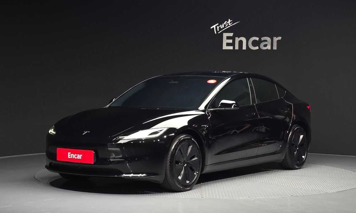 Tesla Model 3 2024
