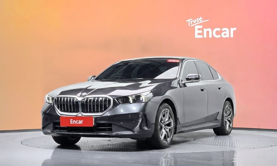 BMW 5-Series 2024