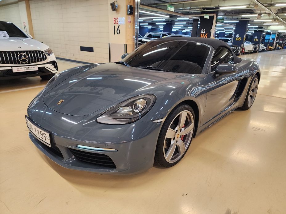 Porsche 718 2017