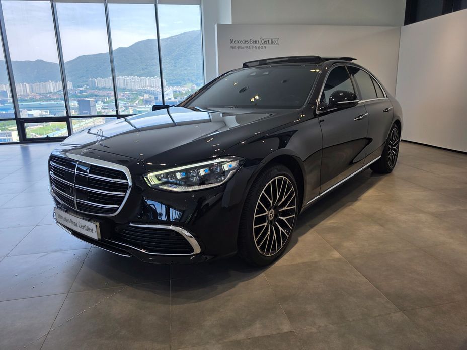 Mercedes-Benz S-Class 2021
