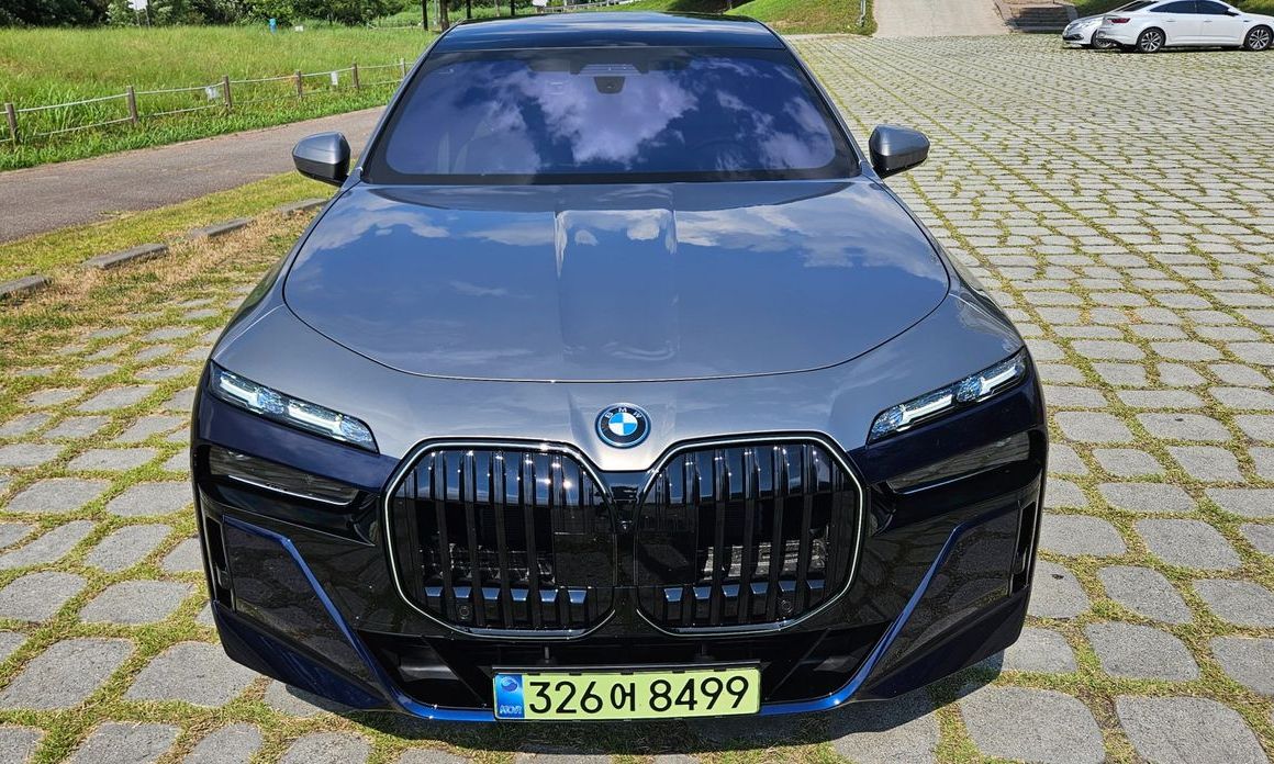 BMW 7-Series 2025
