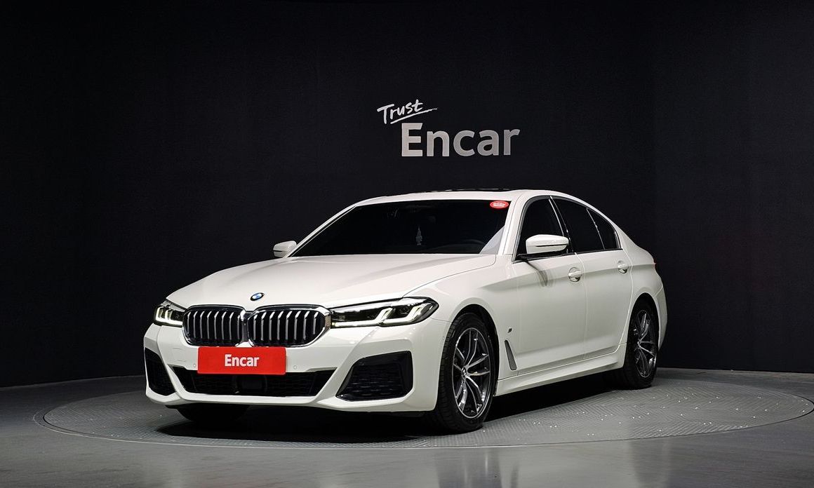BMW 5-Series 2023