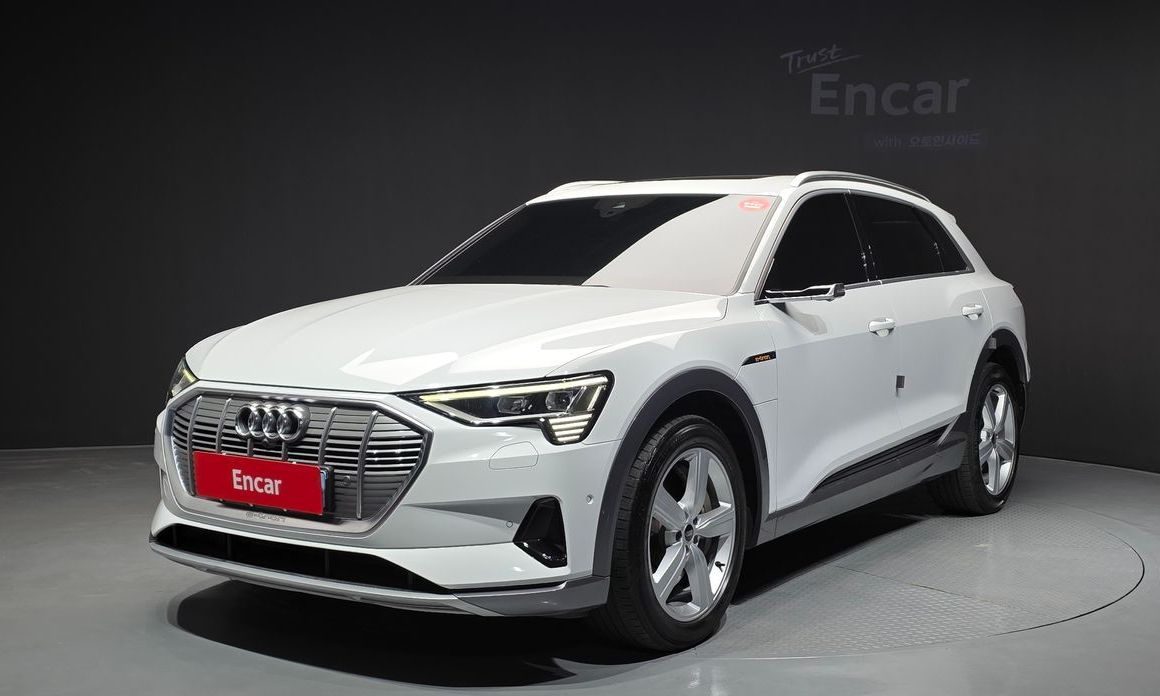 Audi e-tron 2022