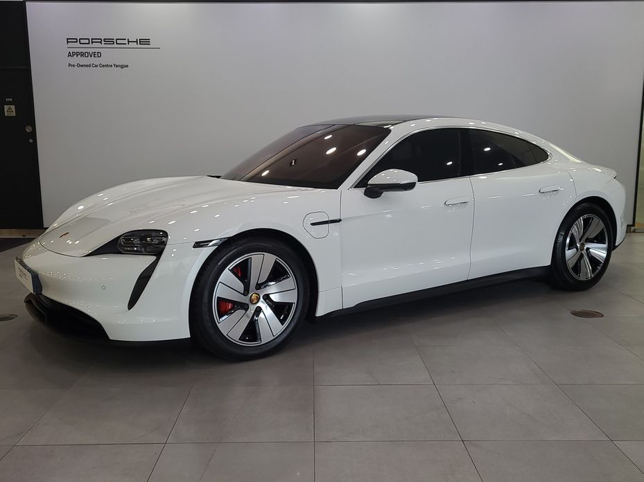 Porsche Taycan 2022