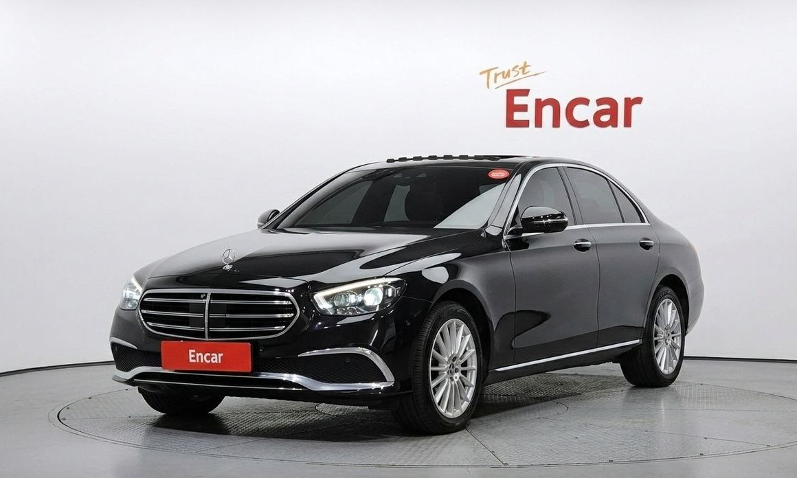 Mercedes-Benz E-Class 2023