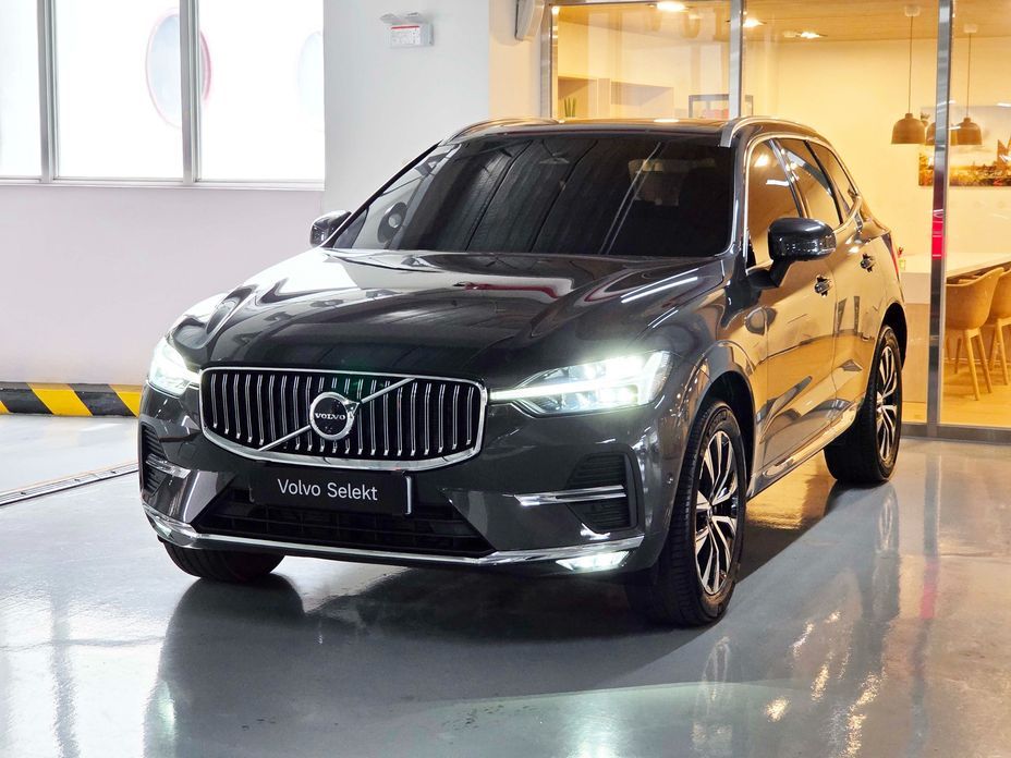 Volvo XC60 2025