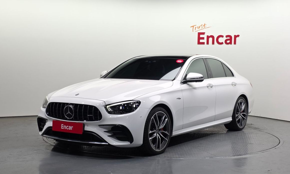 Mercedes-Benz E-Class 2022