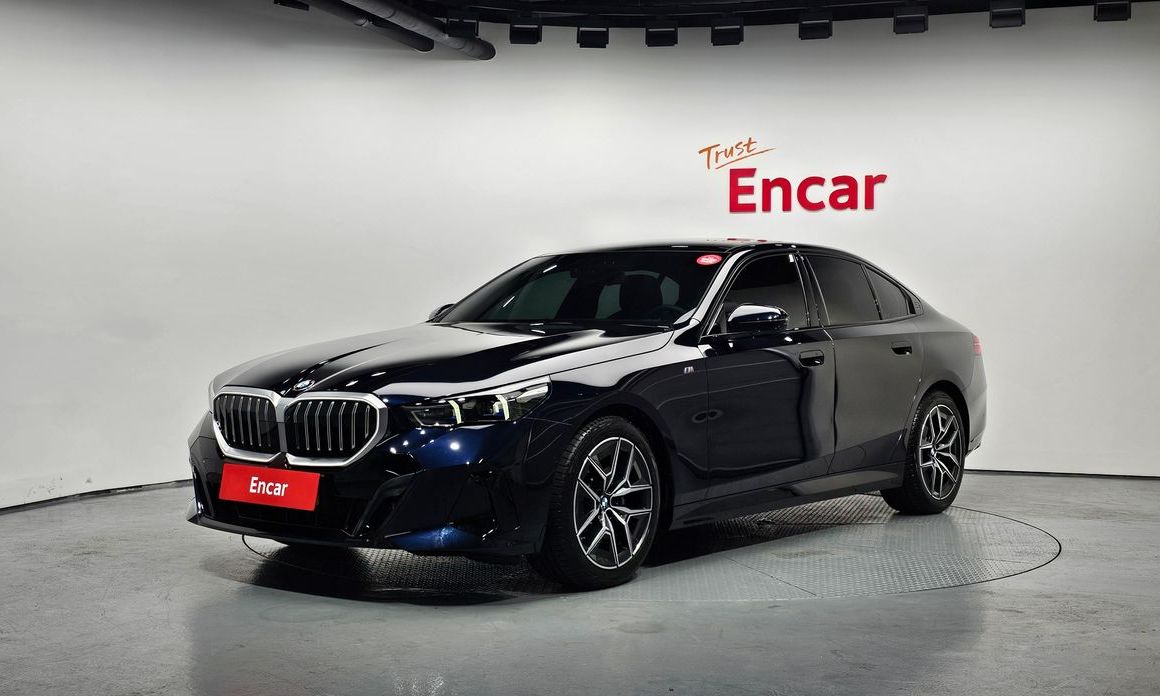 BMW 5-Series 2025